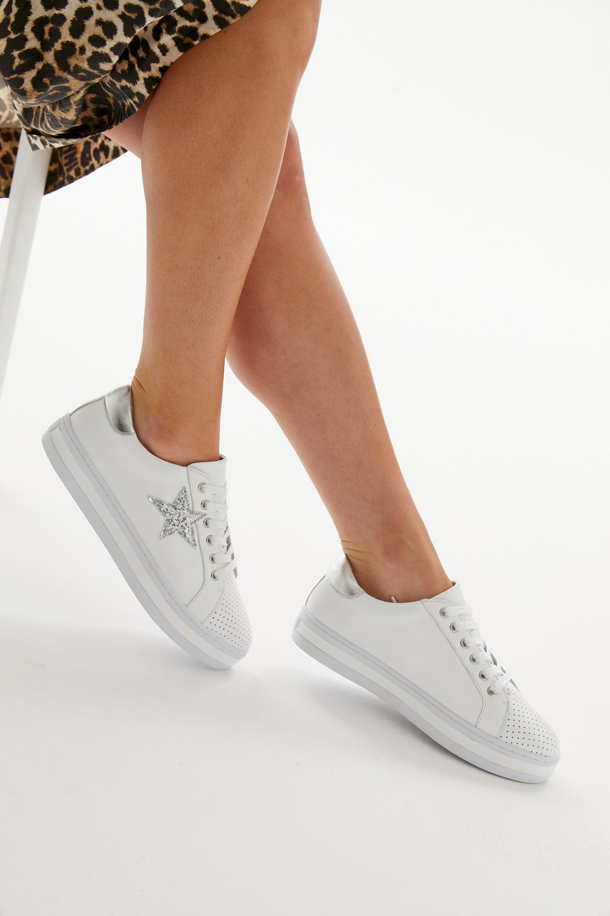 PIXIE WHITE SILVER GLITTER